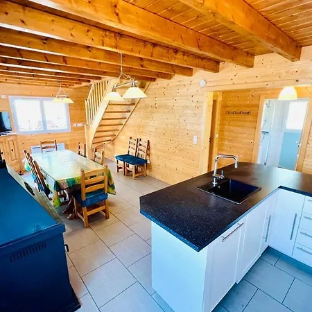 With Garden&terrace In *